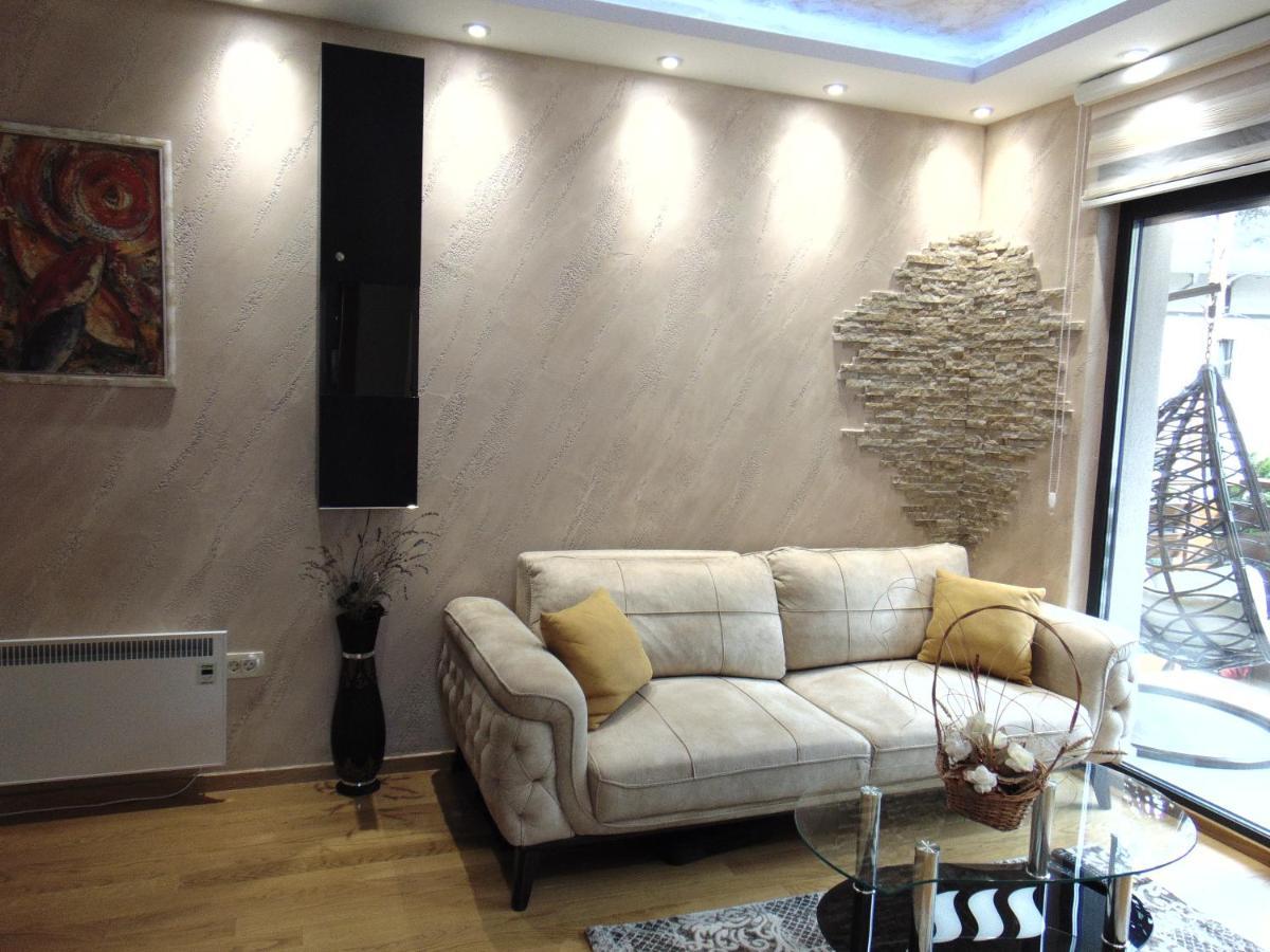 S33 Pekovic Apartament