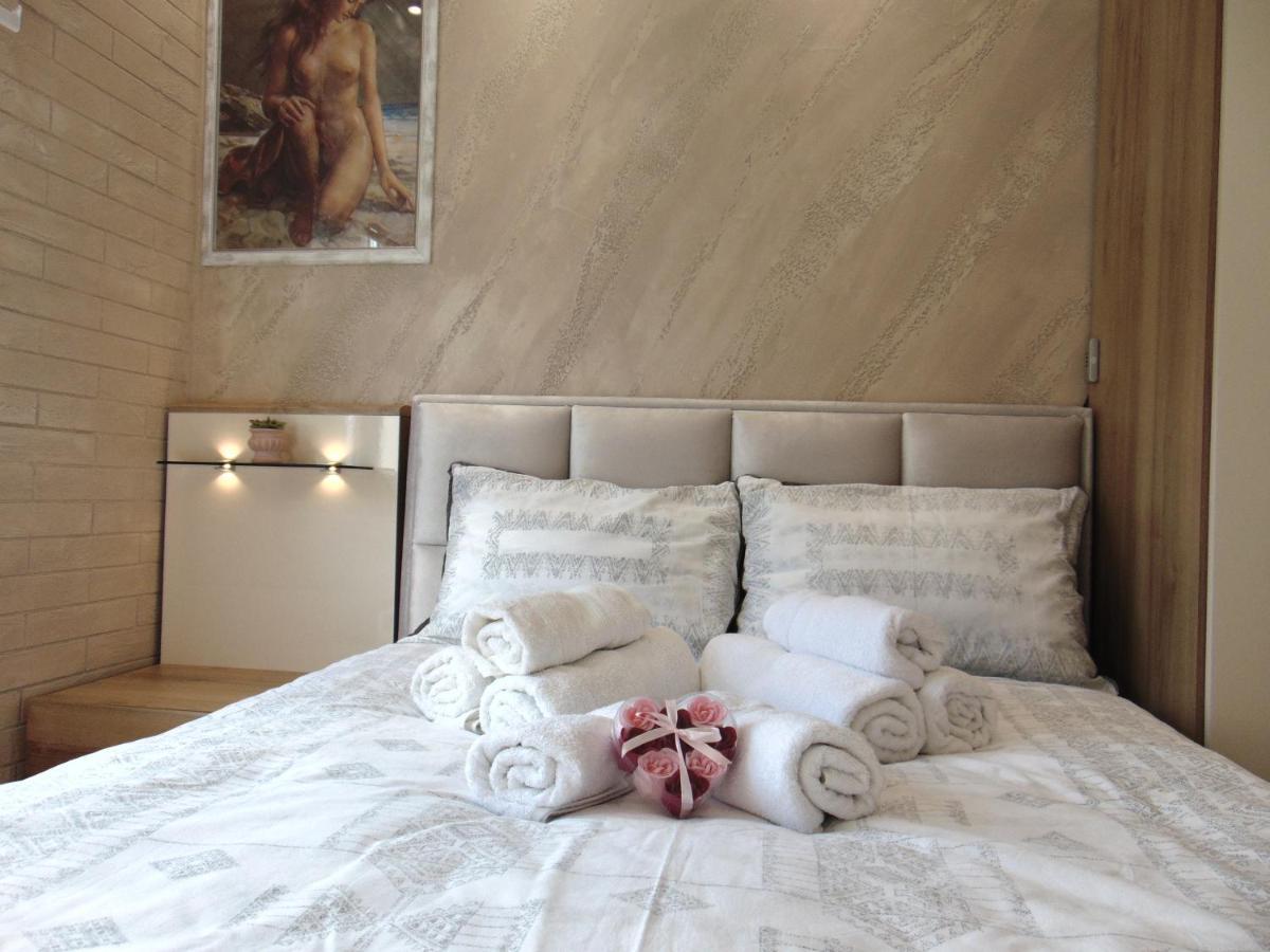 S33 Pekovic Apartament *
