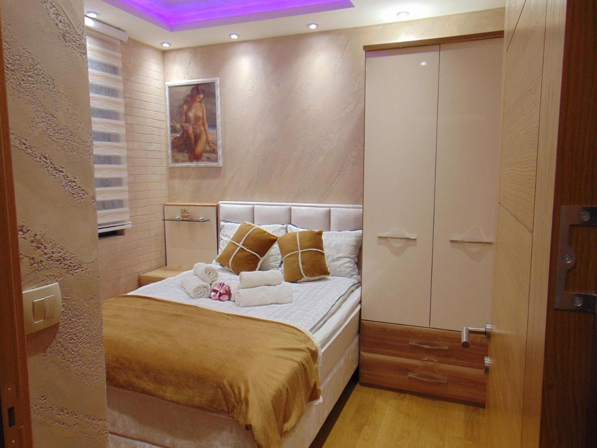 S33 Pekovic Apartament *